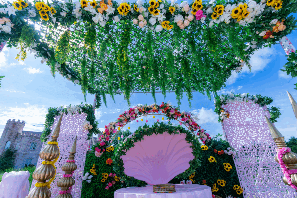 Wedding budget tips Affordable wedding ideas Save money on wedding Budget wedding planning Cheap wedding venues DIY wedding decor