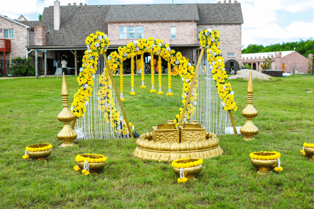 Wedding budget tips Affordable wedding ideas Save money on wedding Budget wedding planning Cheap wedding venues DIY wedding decor